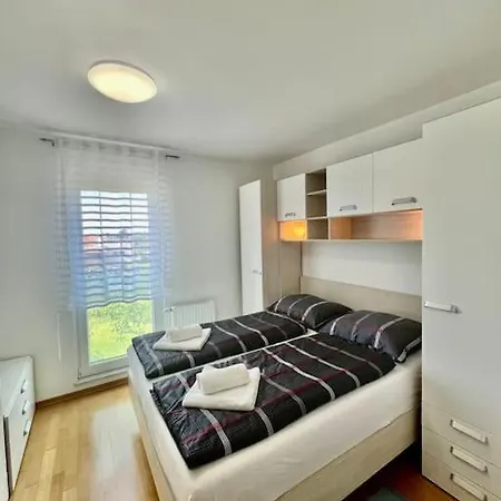 Apartman Tian Apartment Pula